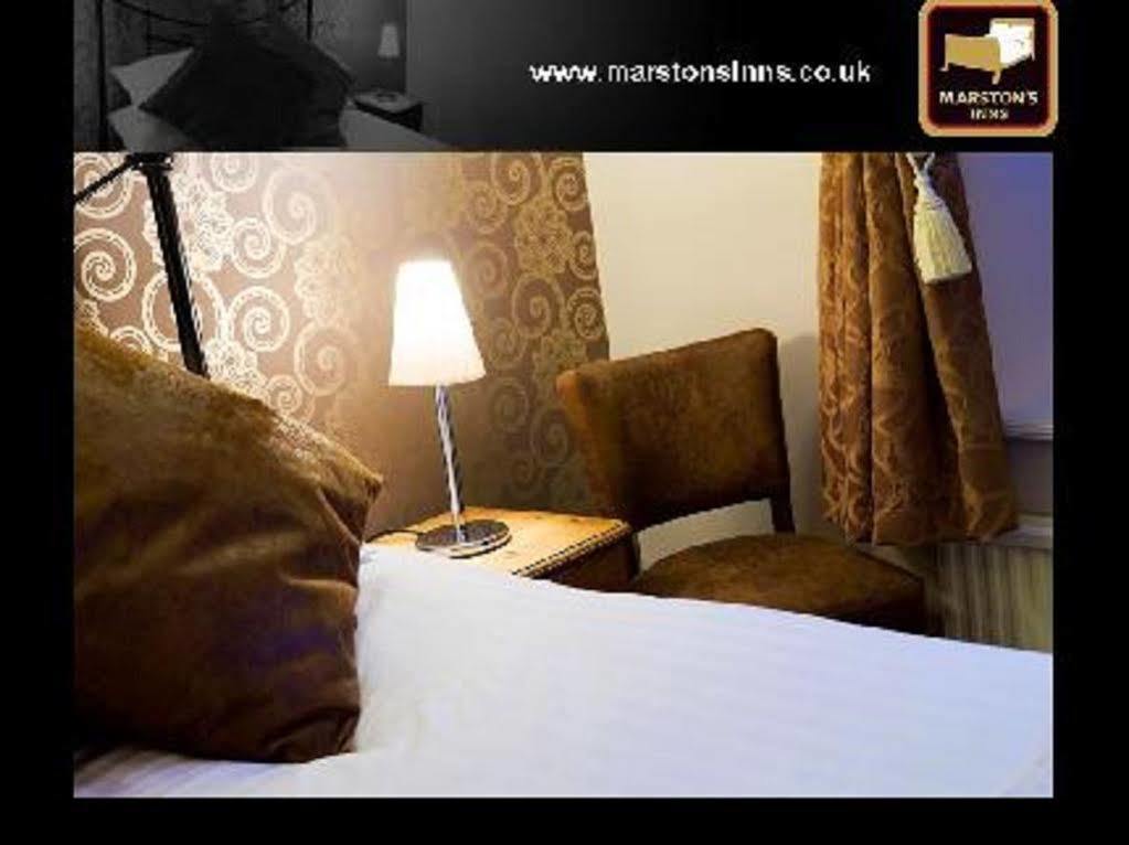 Red Lion, Wigan By Marston'S Inns Rufford Buitenkant foto
